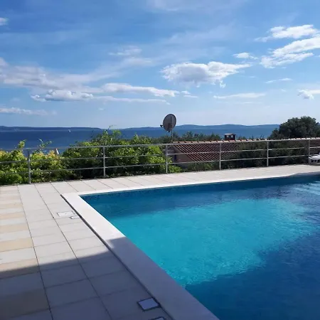Апартаменты Sea View With Swimming Pool Near Сплит