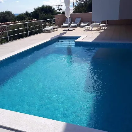 Sea View With Swimming Pool Near Daire *